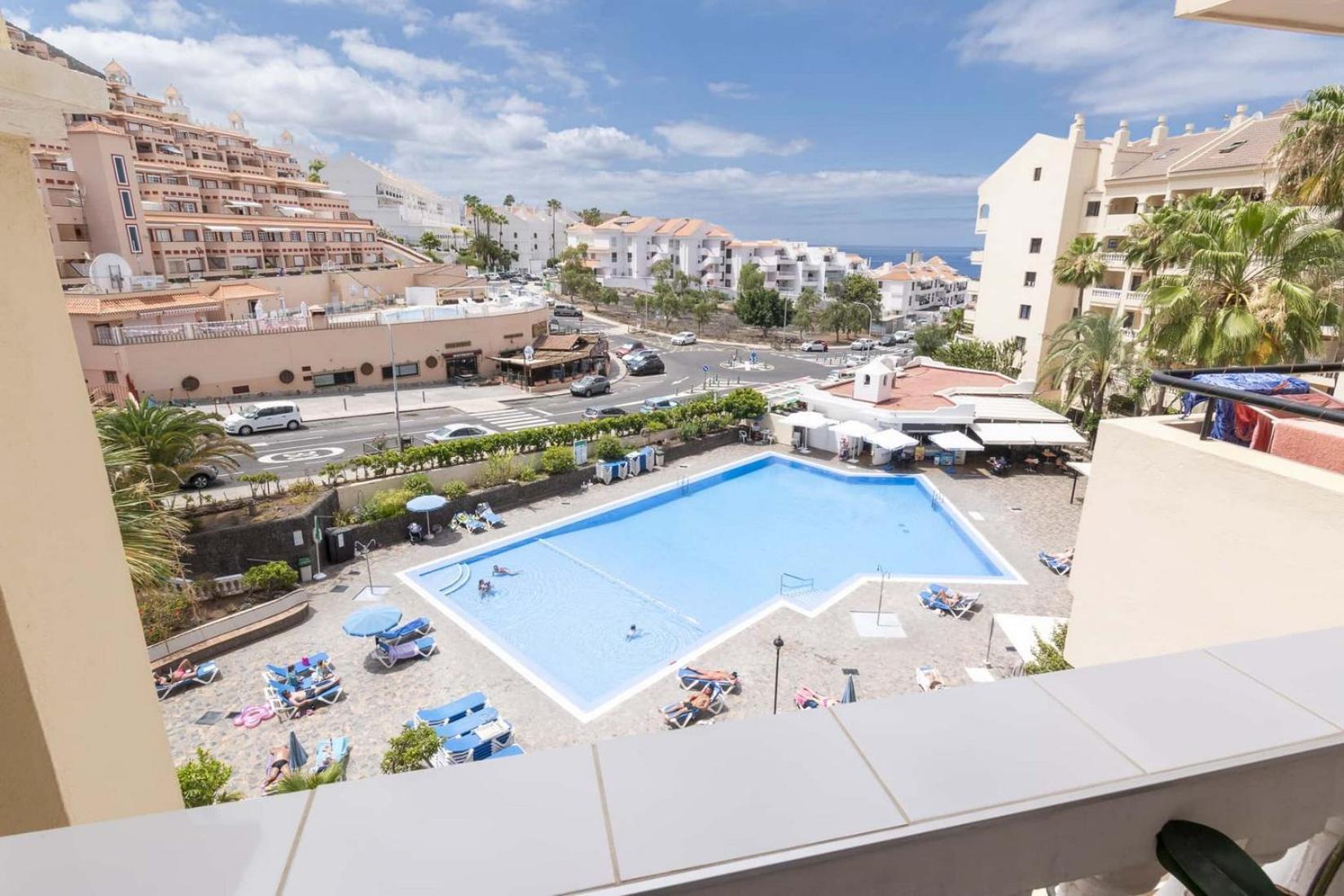 Castle Harbour 6 Apartment Los Cristianos  Exterior photo